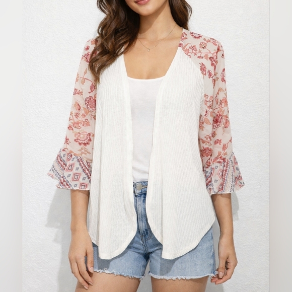Maurices Tops - Floral Boho Cardigan Kimono Size Medium Bell Sleeve Lightweight Swimsuit Coverup